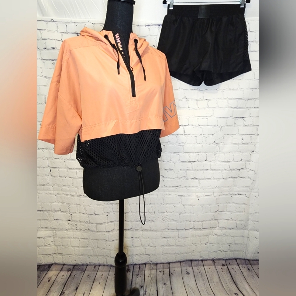 Beyonce's Ivy Park Women's Hooded Cropped logo, Powder Pink, Size S&M